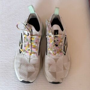 Brooks White and Pastel Athletic Shoes - StealthFit